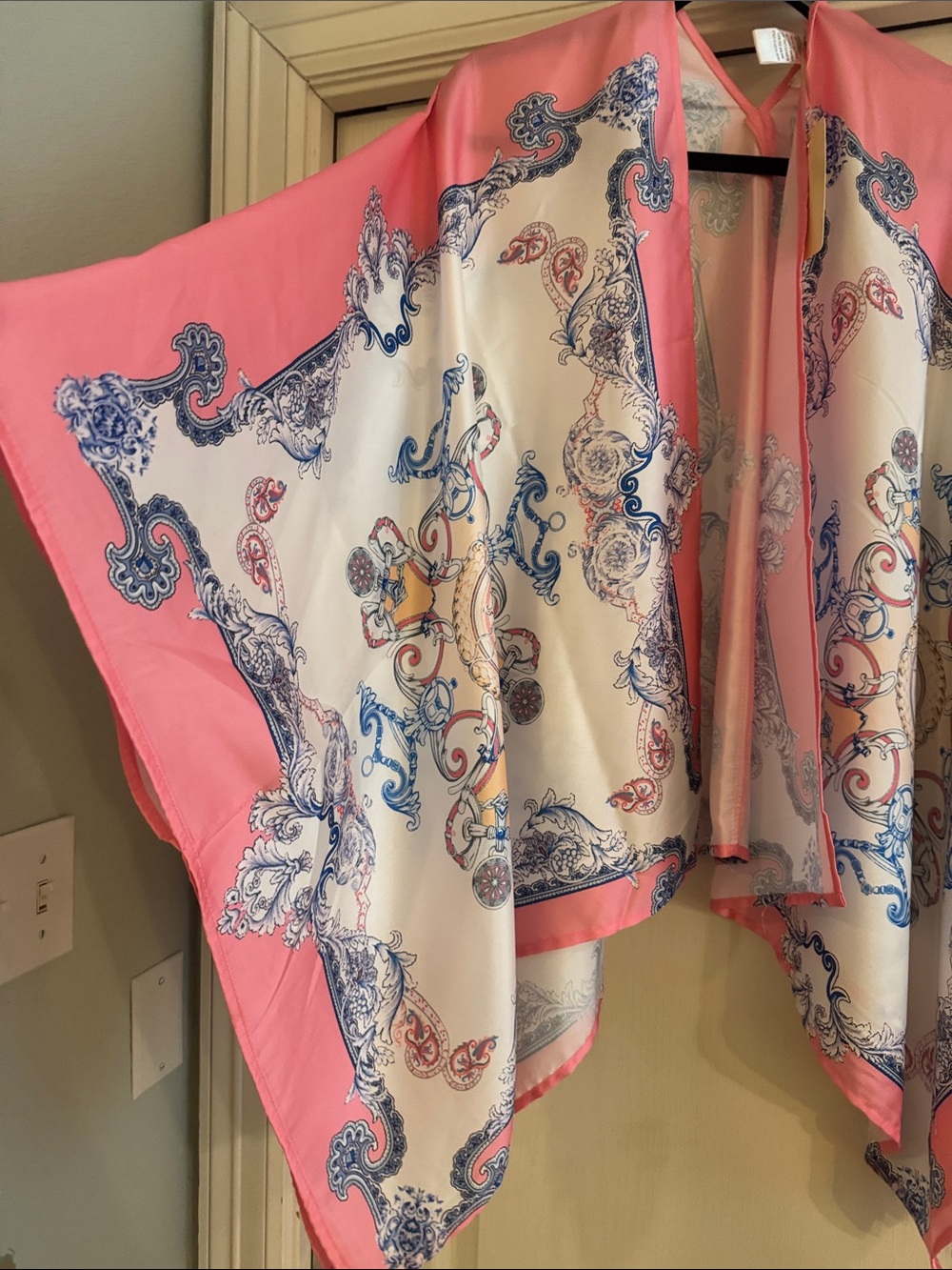 ENTRO PINK BLUE SILKY KIMONO WRAP ONE SIZE - Picture 2 of 3